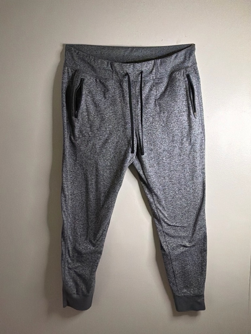 Zella men’s   Heather Gray Jogger Sweatpants with Zip Pockets